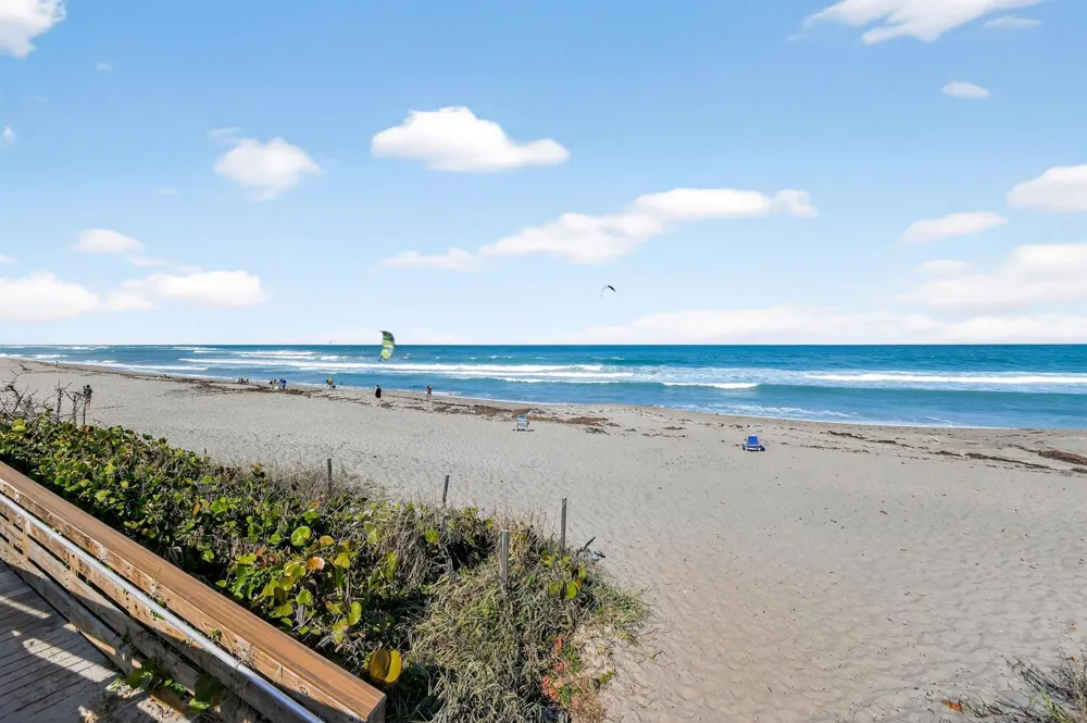 1300 Jimmy Buffett Mem Highway Jupiter, FL 33477