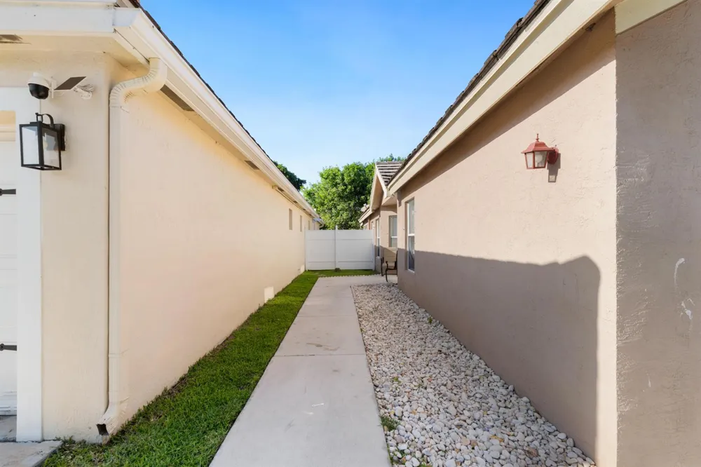 6179 SAVANNAH WAY Lake Worth, FL 33463