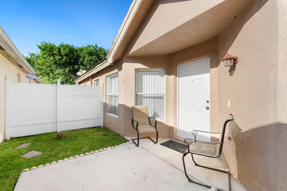 6179 SAVANNAH WAY Lake Worth, FL 33463