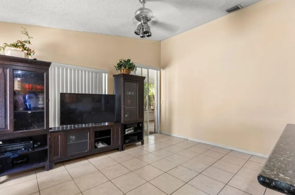 6179 SAVANNAH WAY Lake Worth, FL 33463