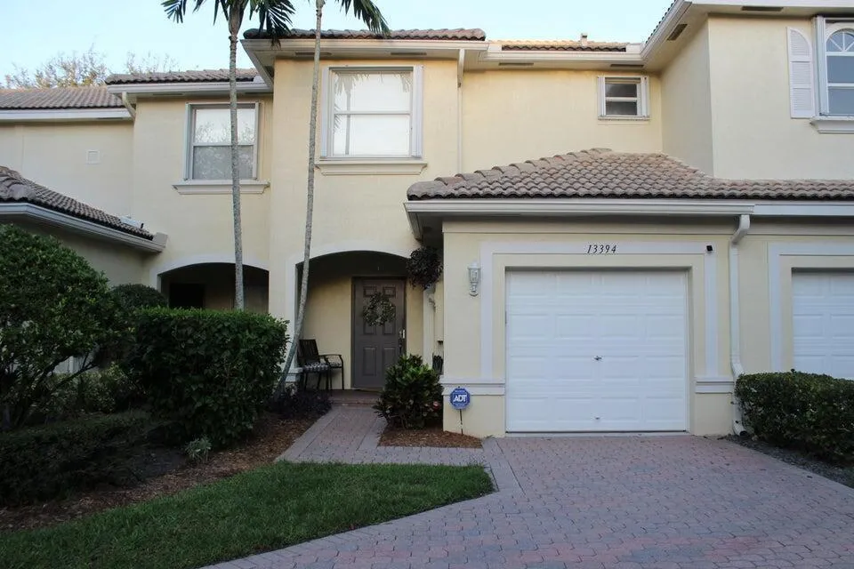 13394 Georgian Court Wellington, FL 33414