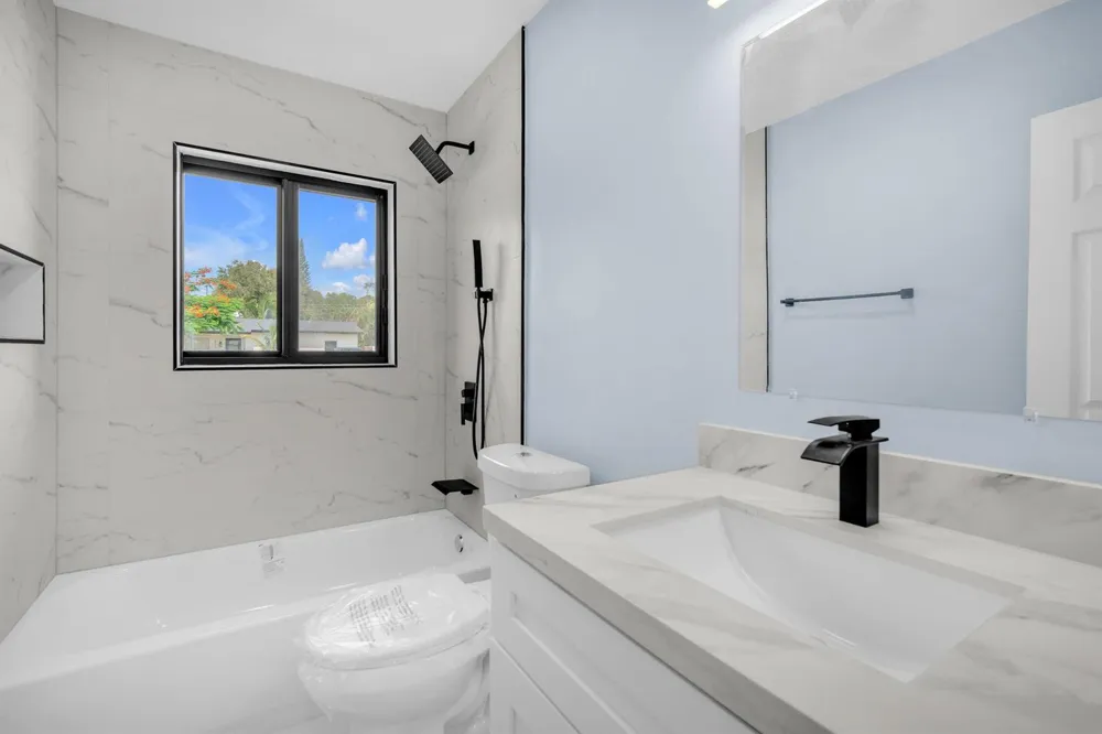 850 SW 1ST TERRACE Pompano Beach, FL 33060