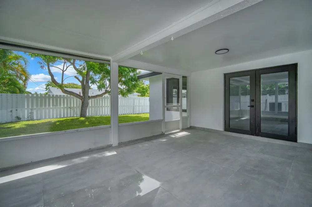 850 SW 1ST TERRACE Pompano Beach, FL 33060
