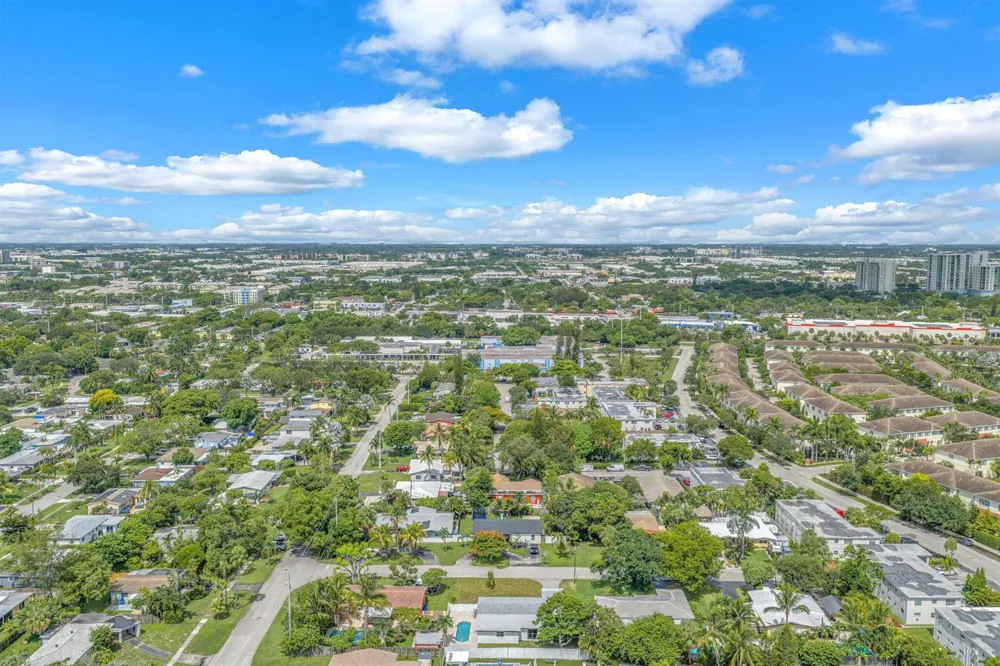 850 SW 1ST TERRACE Pompano Beach, FL 33060