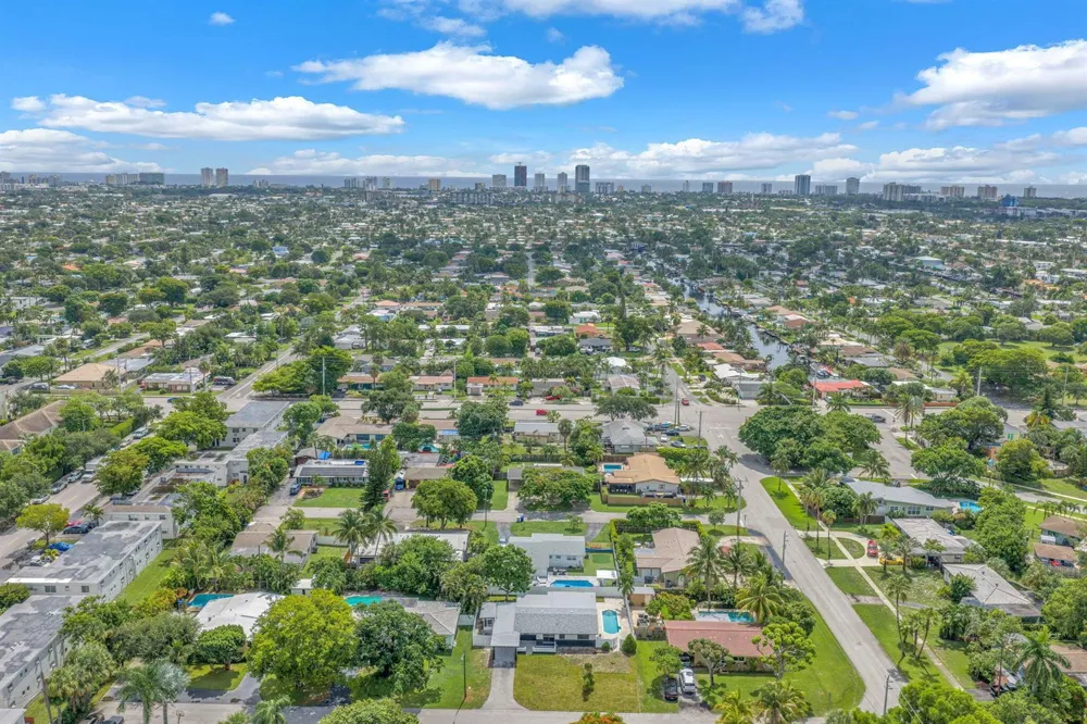 850 SW 1ST TERRACE Pompano Beach, FL 33060