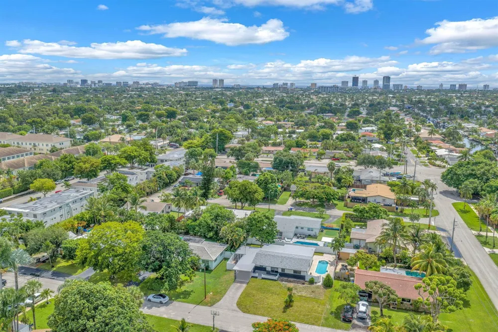 850 SW 1ST TERRACE Pompano Beach, FL 33060