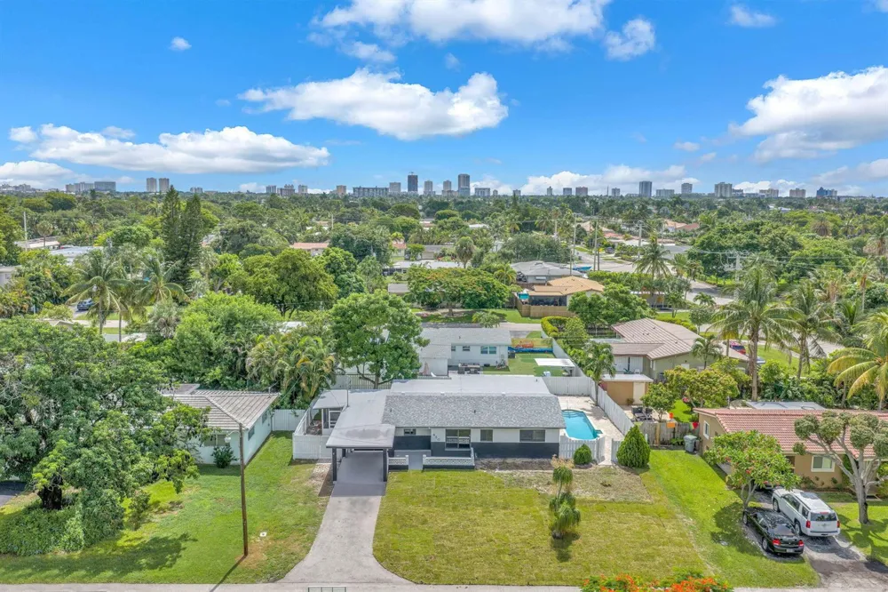 850 SW 1ST TERRACE Pompano Beach, FL 33060