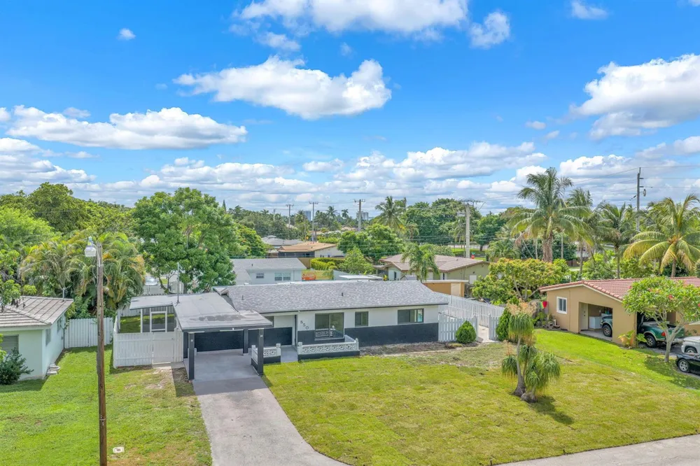 850 SW 1ST TERRACE Pompano Beach, FL 33060