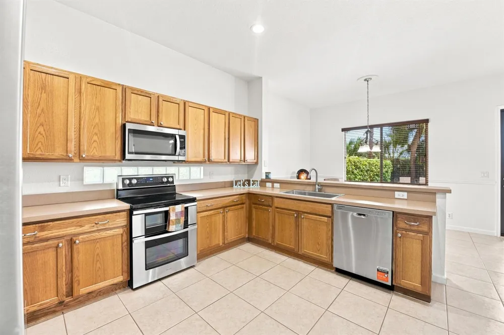 23 COUNTRY LAKE CIRCLE Boynton Beach, FL 33436