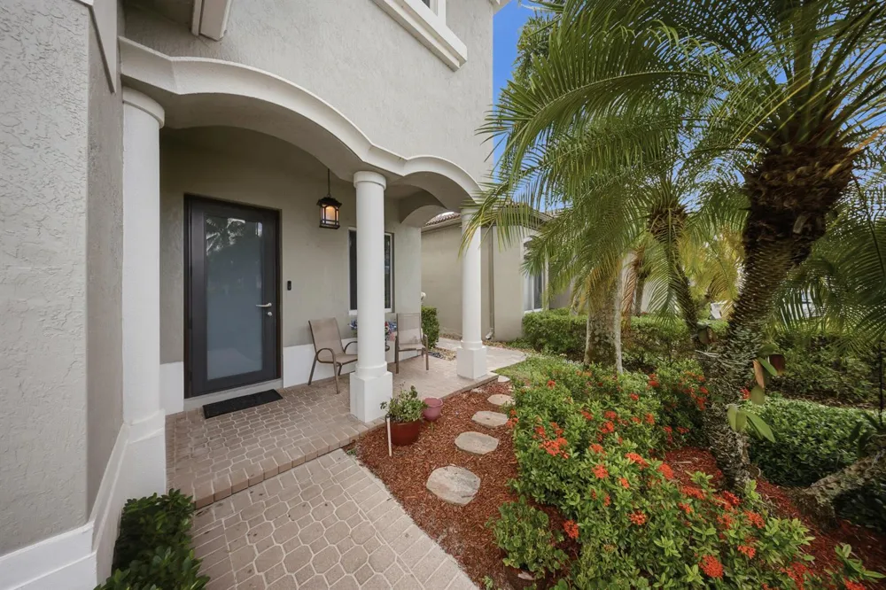 23 COUNTRY LAKE CIRCLE Boynton Beach, FL 33436