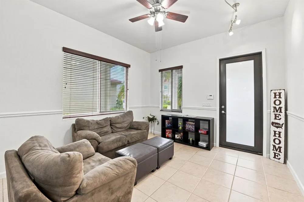 23 COUNTRY LAKE CIRCLE Boynton Beach, FL 33436