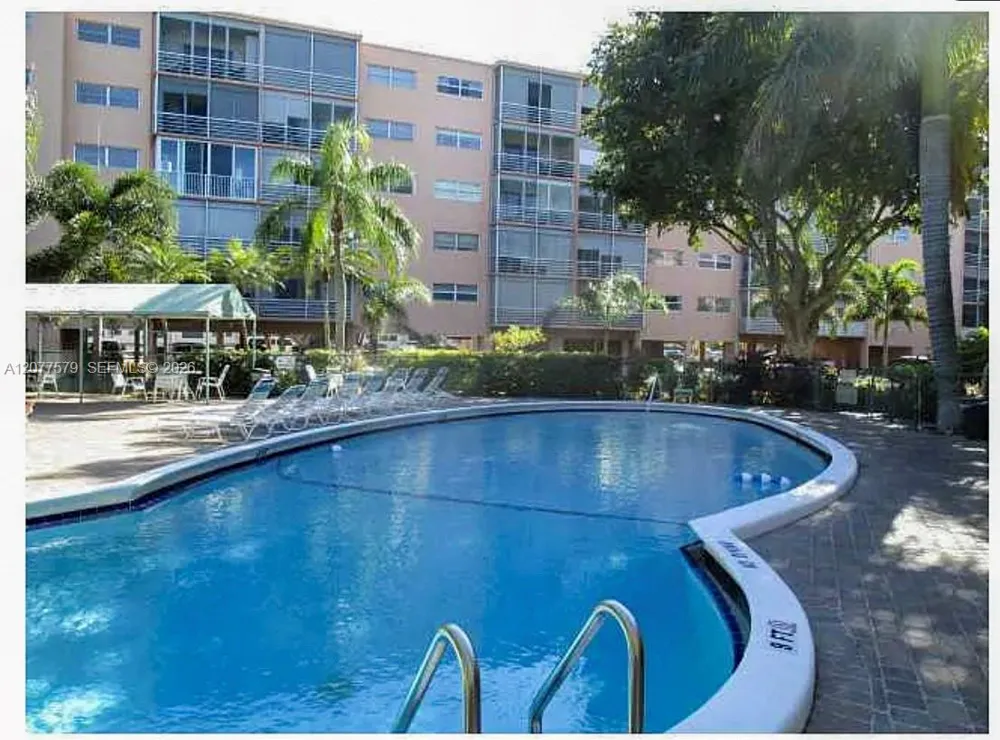1445 Atlantic Shores Blvd #604 Hallandale Beach, FL 33009