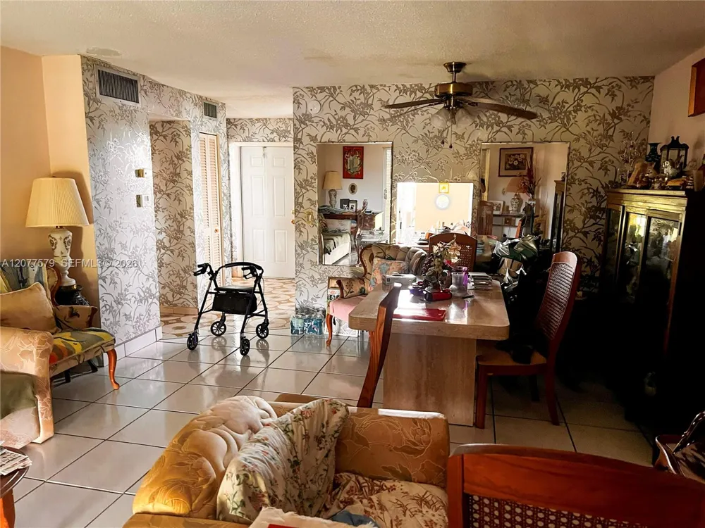 1445 Atlantic Shores Blvd #604 Hallandale Beach, FL 33009