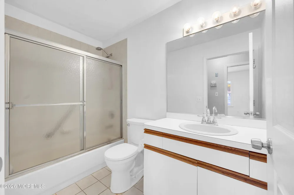 313 Tennessee Drive Brick, NJ 08723