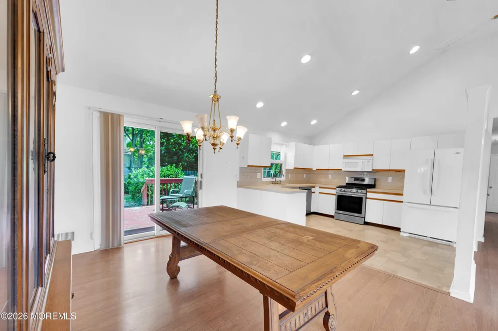 313 Tennessee Drive Brick, NJ 08723