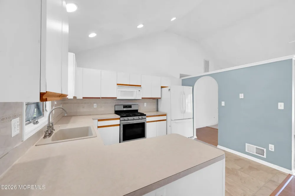 313 Tennessee Drive Brick, NJ 08723