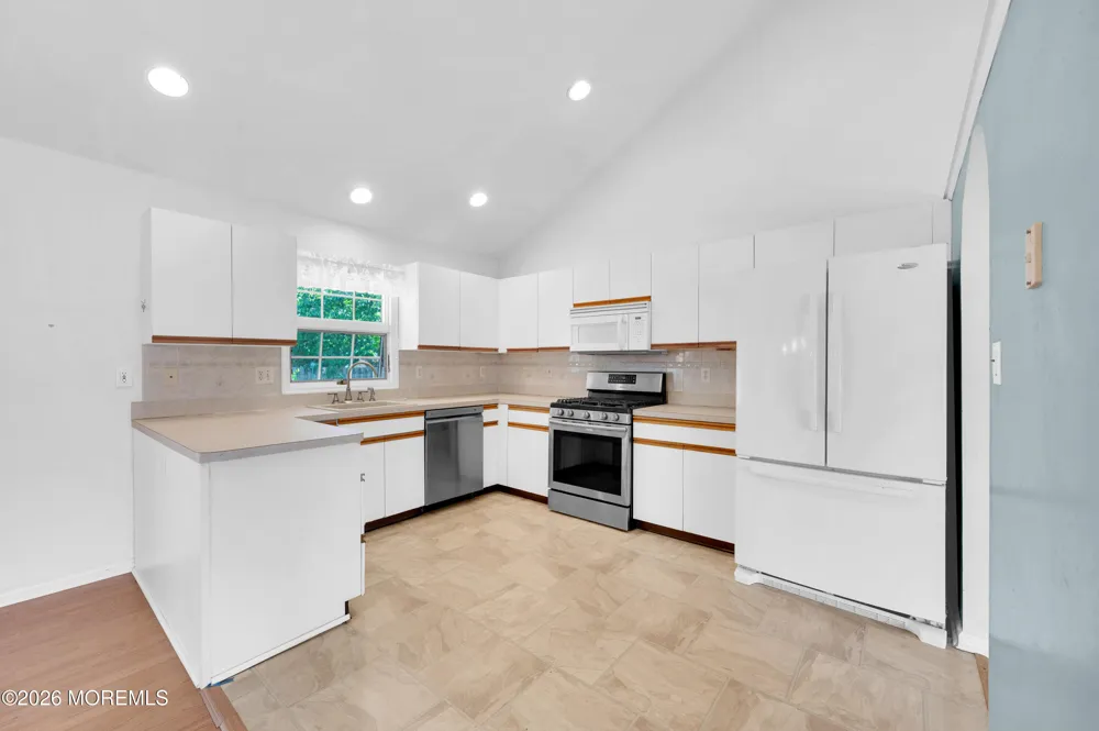 313 Tennessee Drive Brick, NJ 08723