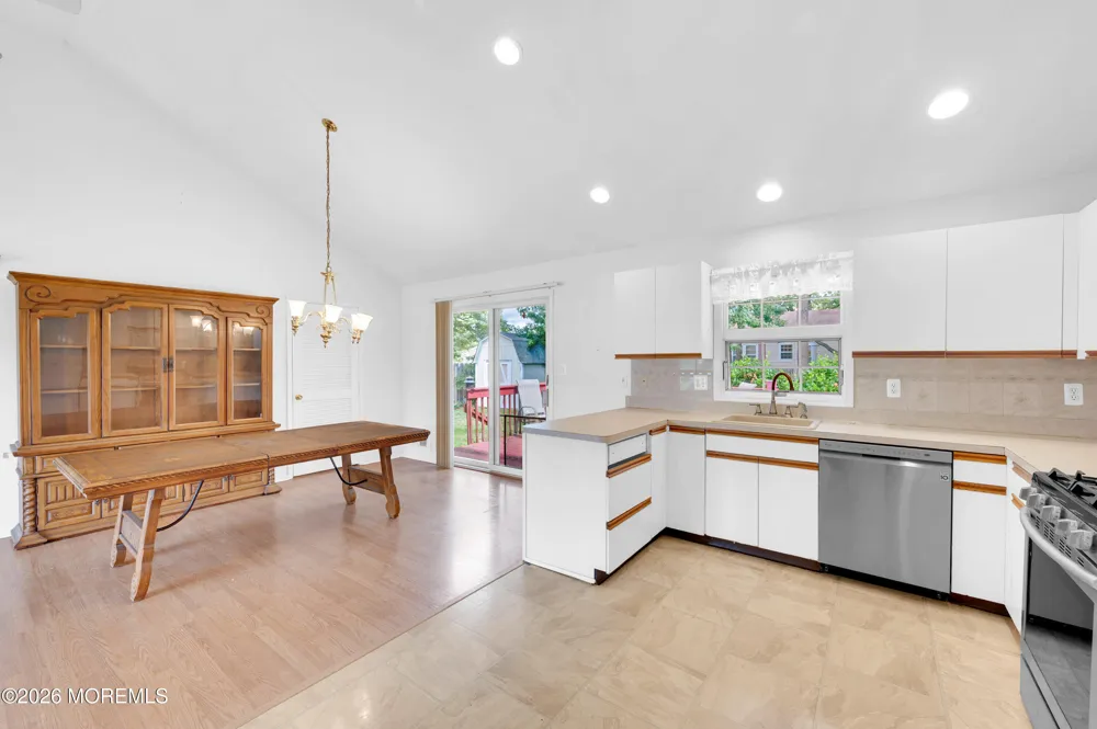 313 Tennessee Drive Brick, NJ 08723