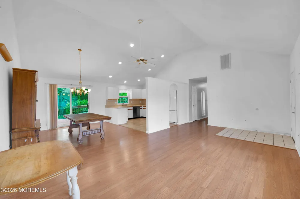 313 Tennessee Drive Brick, NJ 08723
