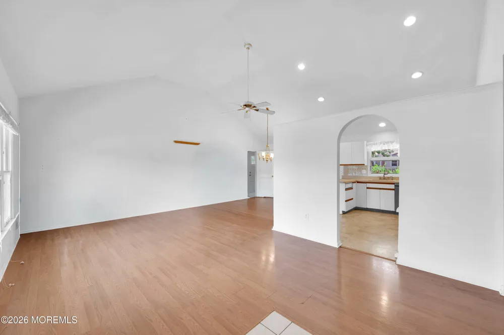 313 Tennessee Drive Brick, NJ 08723