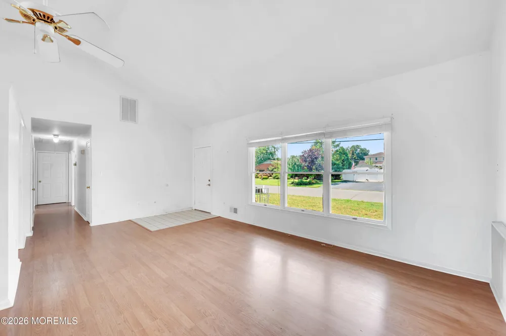 313 Tennessee Drive Brick, NJ 08723
