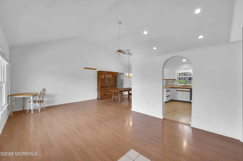 313 Tennessee Drive Brick, NJ 08723