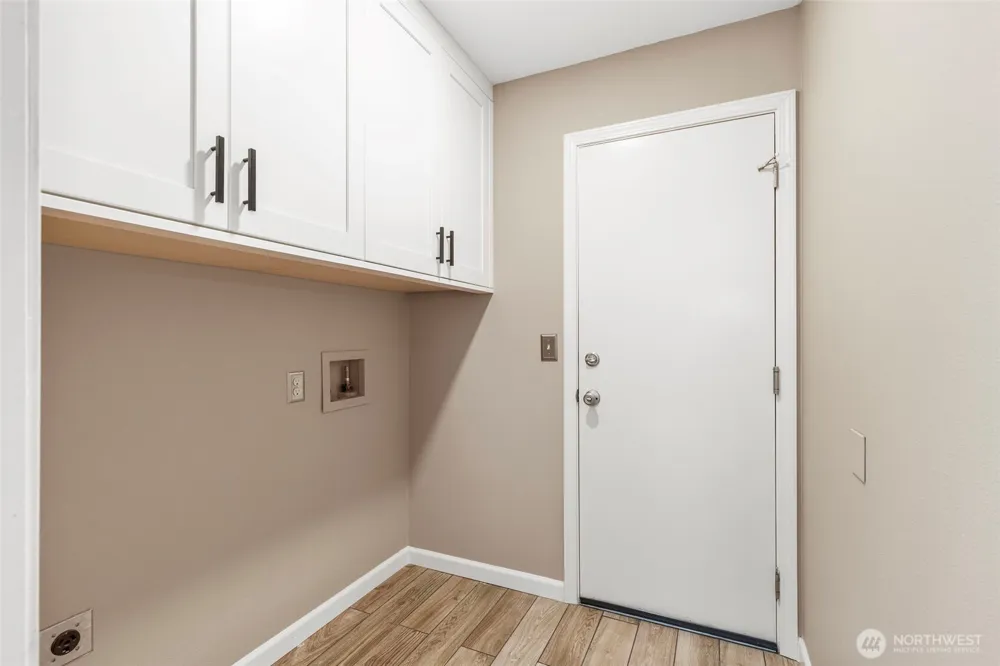7685 Esther Place NW Silverdale, WA 98383
