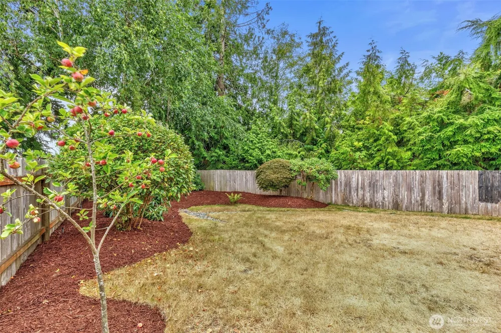 7685 Esther Place NW Silverdale, WA 98383