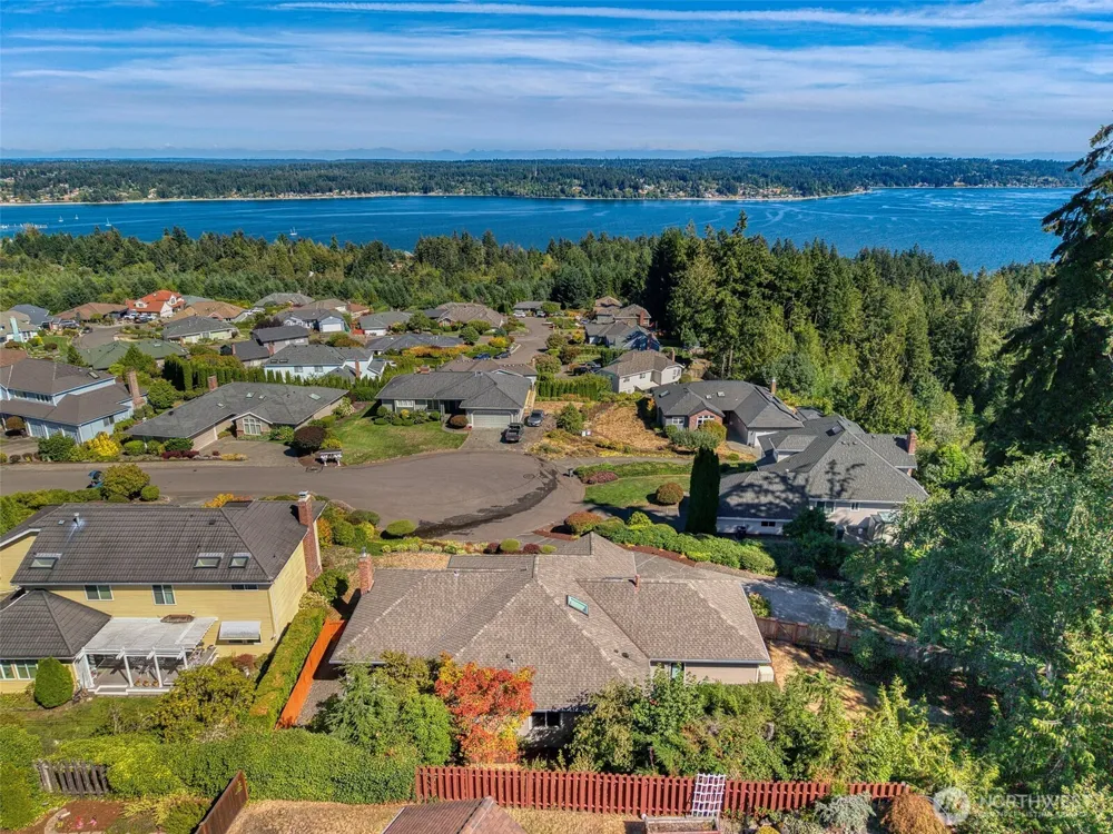 7685 Esther Place NW Silverdale, WA 98383