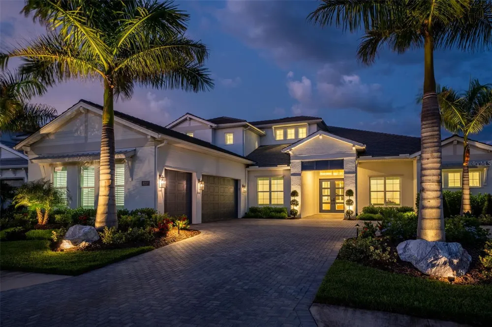 8207 NEVIS RUN Lakewood Ranch, FL 34202