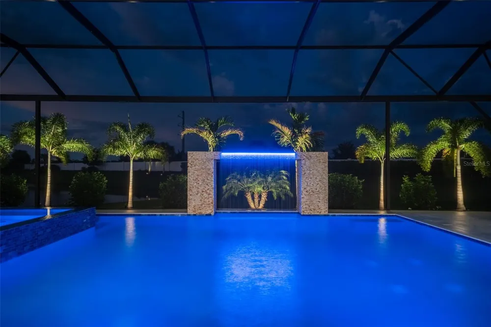 8207 NEVIS RUN Lakewood Ranch, FL 34202