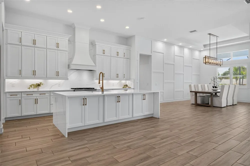 8207 NEVIS RUN Lakewood Ranch, FL 34202