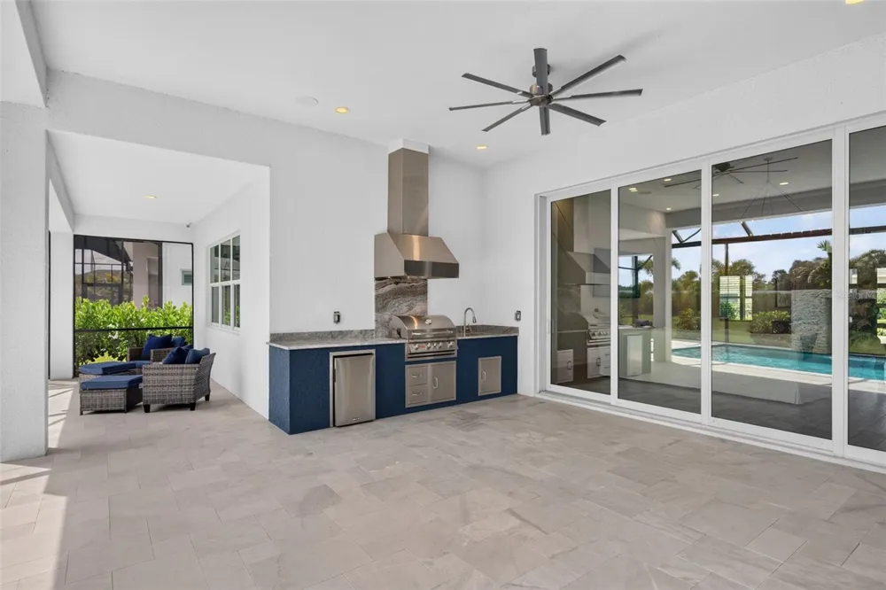 8207 NEVIS RUN Lakewood Ranch, FL 34202
