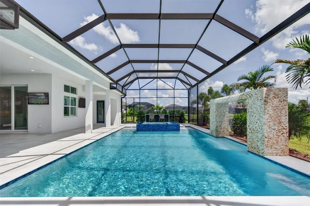 8207 NEVIS RUN Lakewood Ranch, FL 34202
