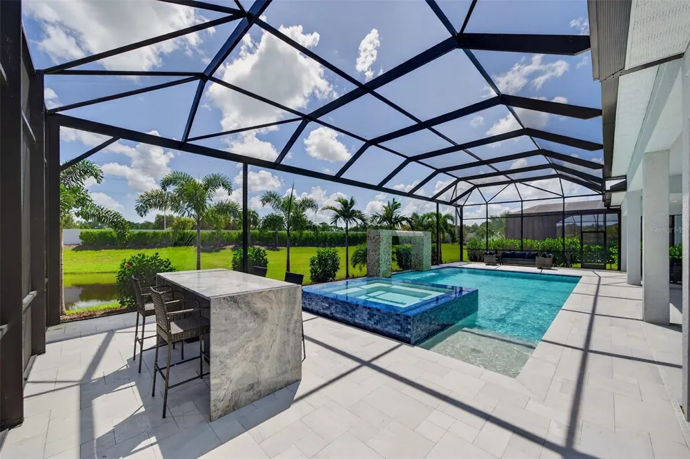 8207 NEVIS RUN Lakewood Ranch, FL 34202