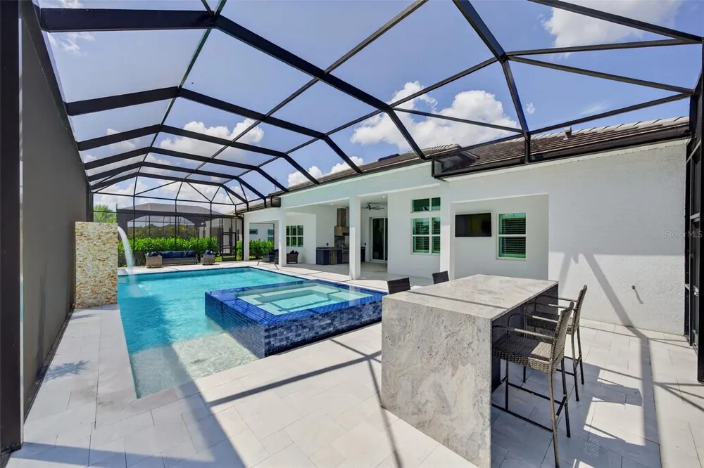 8207 NEVIS RUN Lakewood Ranch, FL 34202