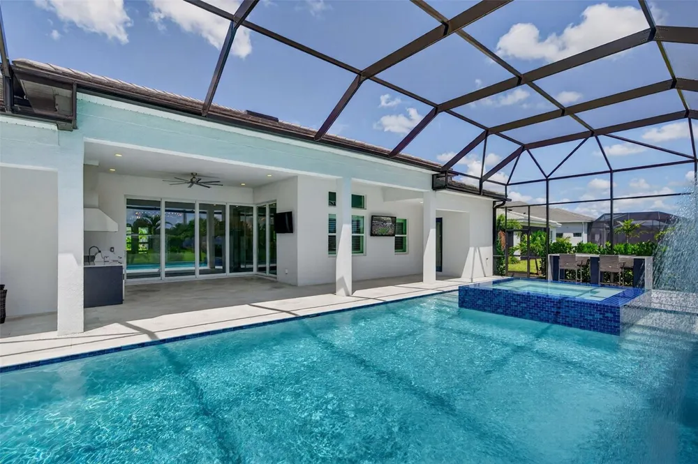8207 NEVIS RUN Lakewood Ranch, FL 34202