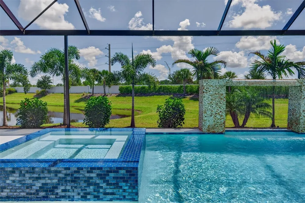 8207 NEVIS RUN Lakewood Ranch, FL 34202