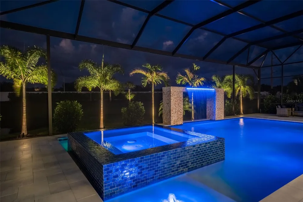 8207 NEVIS RUN Lakewood Ranch, FL 34202