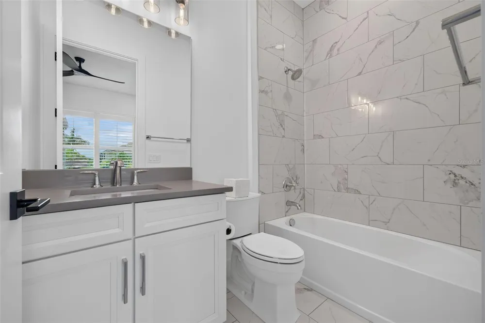 8207 NEVIS RUN Lakewood Ranch, FL 34202