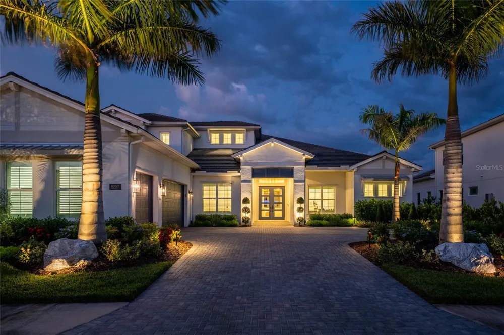 8207 NEVIS RUN Lakewood Ranch, FL 34202