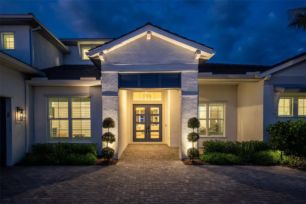 8207 NEVIS RUN Lakewood Ranch, FL 34202
