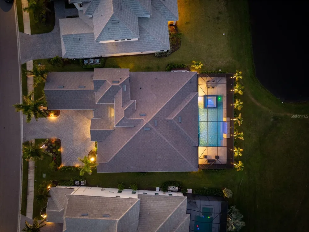 8207 NEVIS RUN Lakewood Ranch, FL 34202