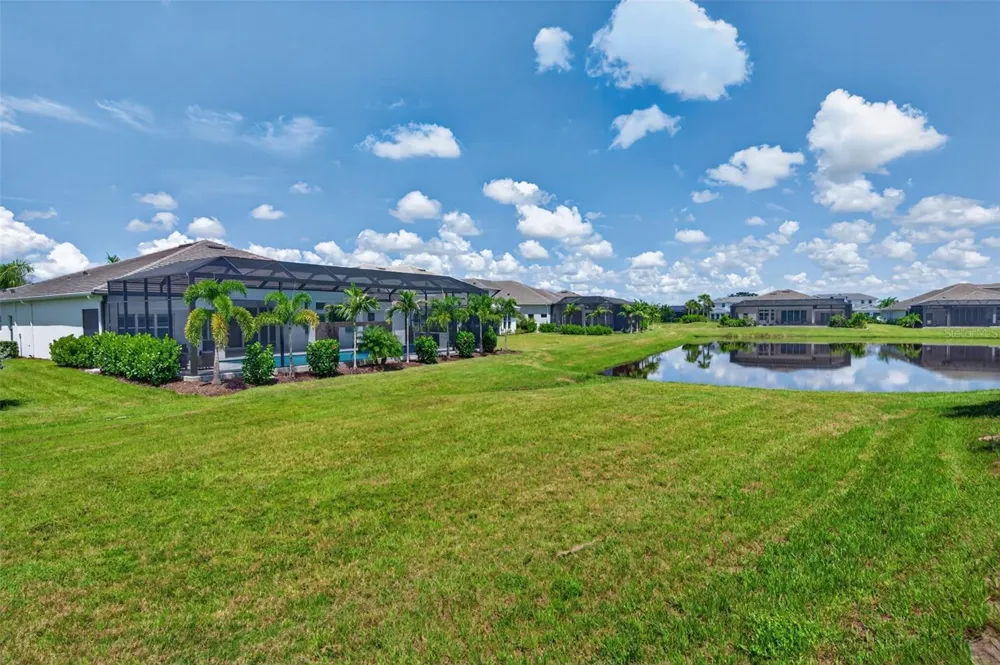 8207 NEVIS RUN Lakewood Ranch, FL 34202