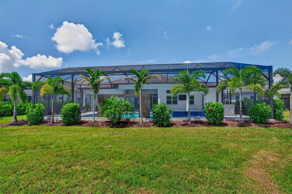 8207 NEVIS RUN Lakewood Ranch, FL 34202