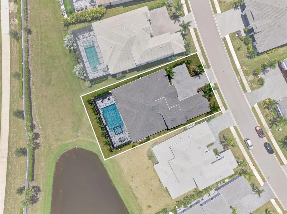 8207 NEVIS RUN Lakewood Ranch, FL 34202