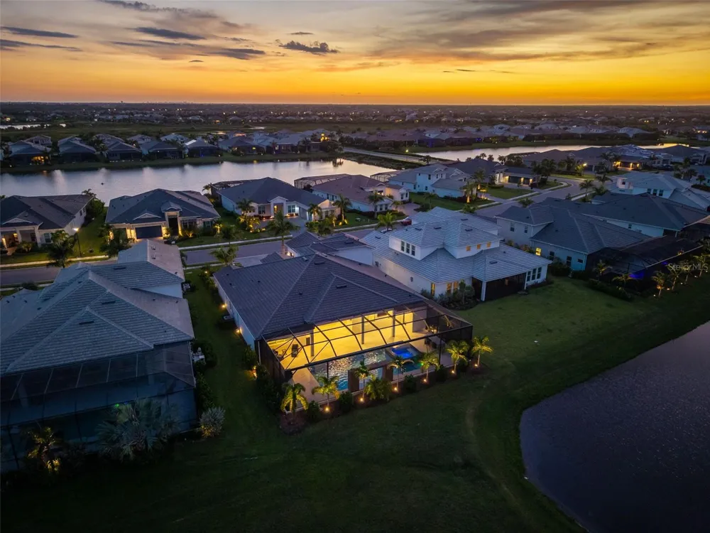 8207 NEVIS RUN Lakewood Ranch, FL 34202