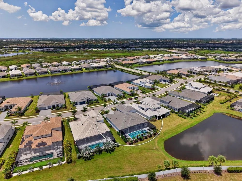 8207 NEVIS RUN Lakewood Ranch, FL 34202