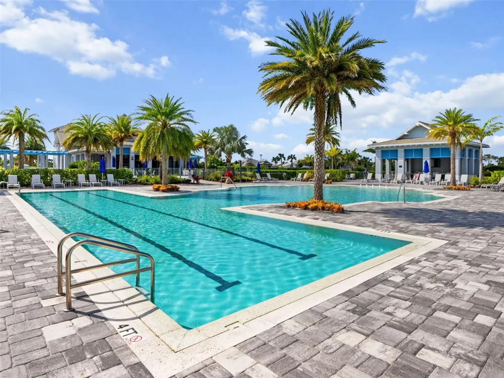 8207 NEVIS RUN Lakewood Ranch, FL 34202