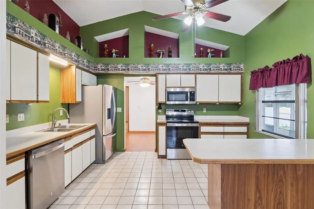 217 HARBOR DRIVE Winter Garden, FL 34787